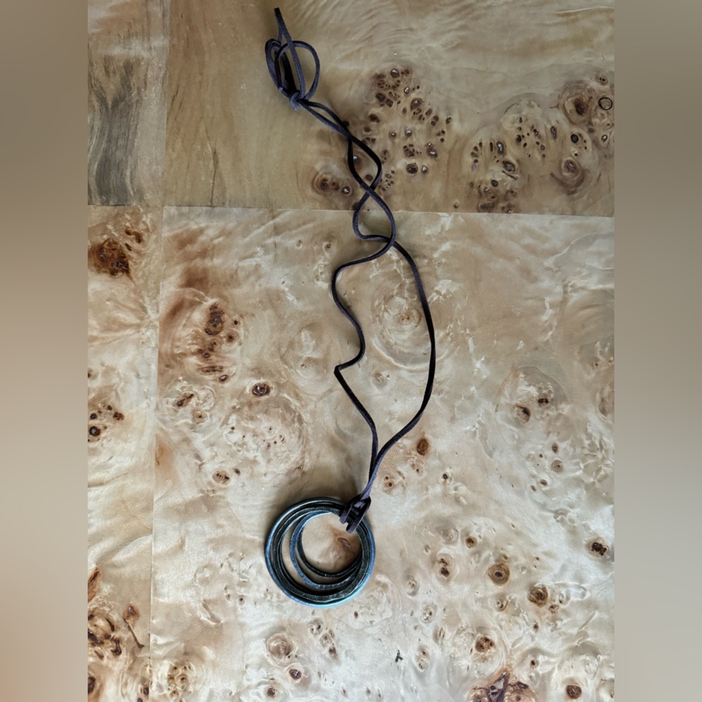 70s metal circles pendant necklace